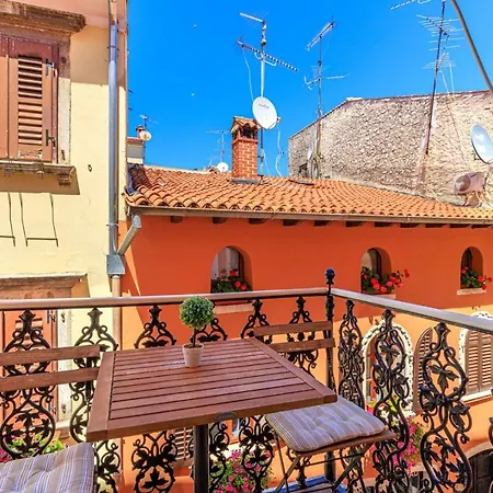 Two Bedroom La Apartment Porec