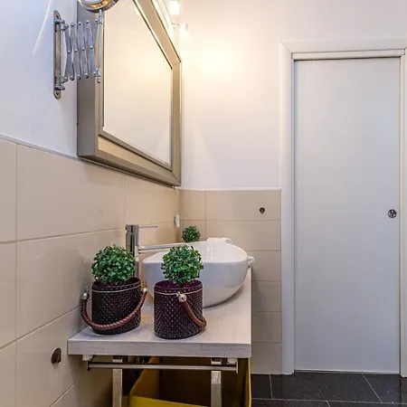 Two Bedroom La Apartment Poreč